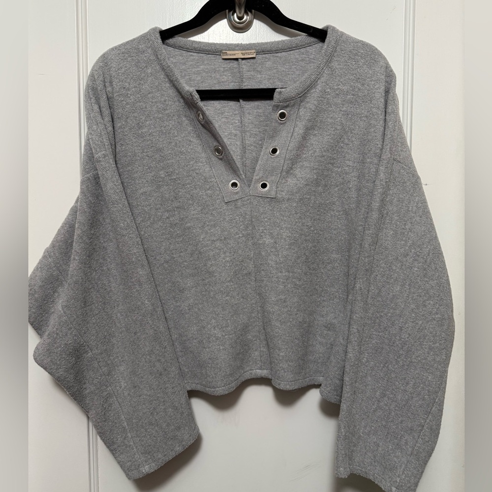 Zara Gray Long Sleeve Top with Grommet Detail